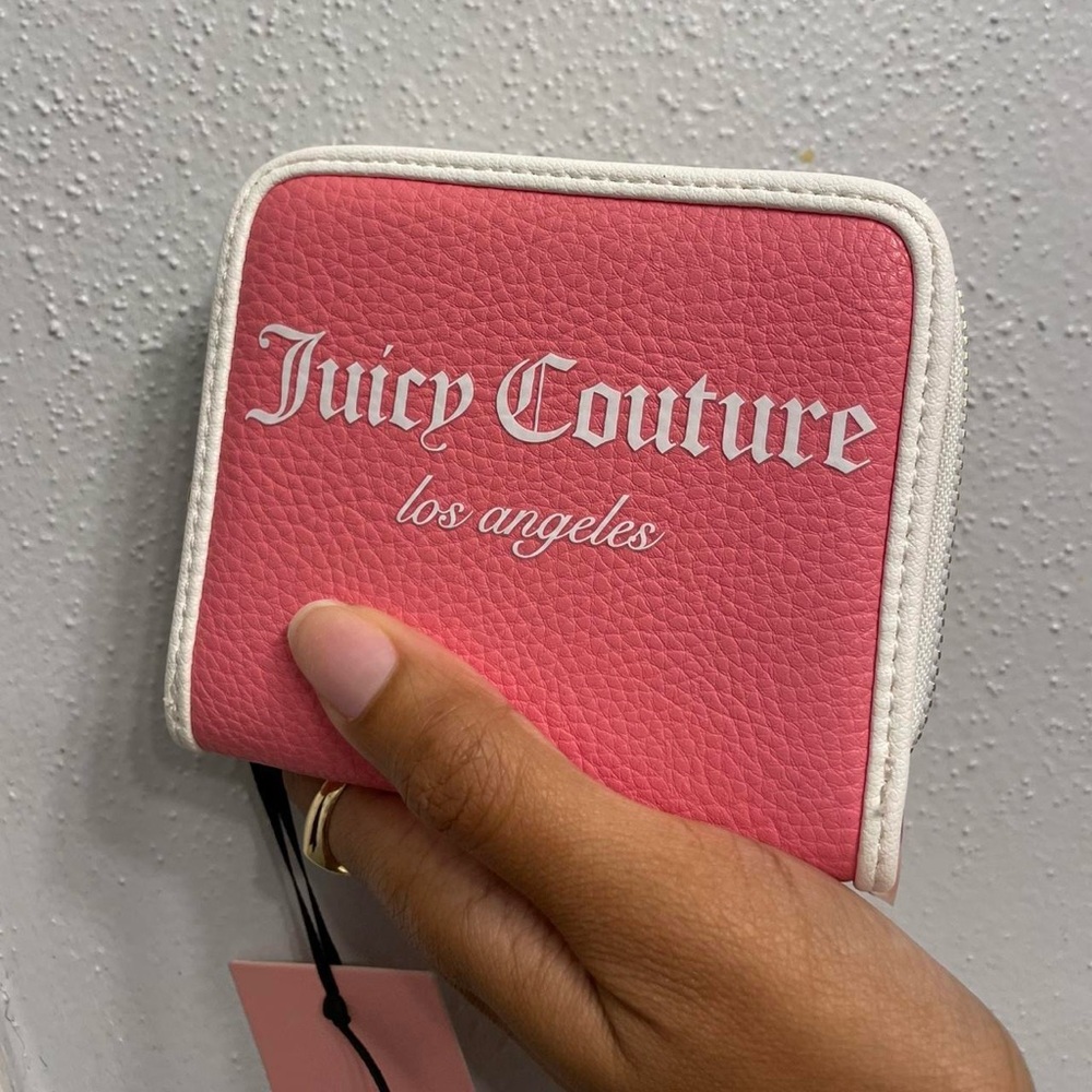 Juicy Couture Pink Los Angeles Zip Wallet